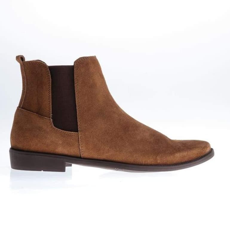 Clásicas botas Chelsea café hechas de cuero genuino