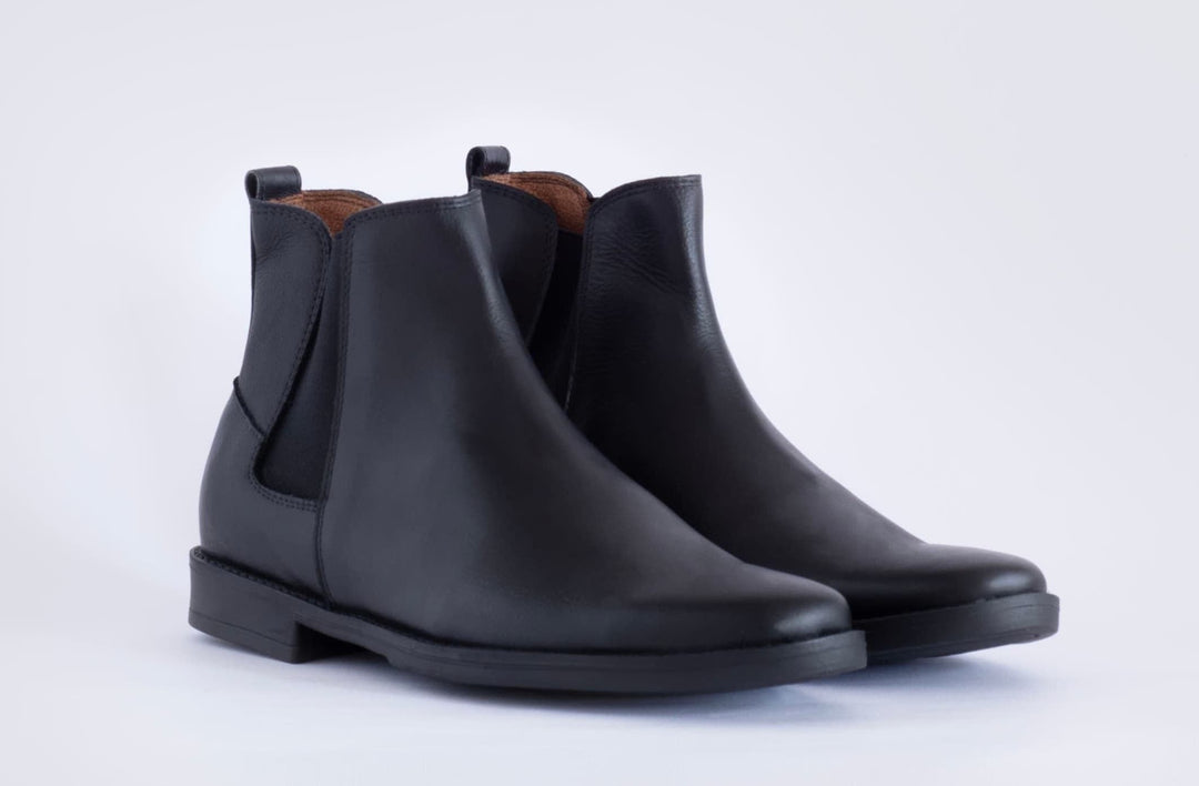 Botas Chelsea negras de cuero liso para hombre, diseño clásico y elegante