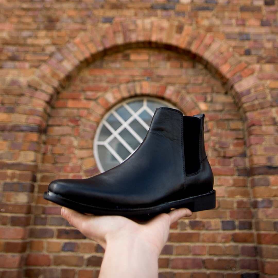 Botas Chelsea negras de cuero liso para hombre, diseño clásico y elegante