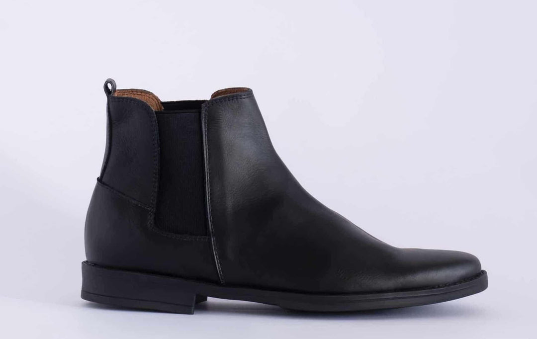 Botas Chelsea negras de cuero liso para hombre, diseño clásico y elegante