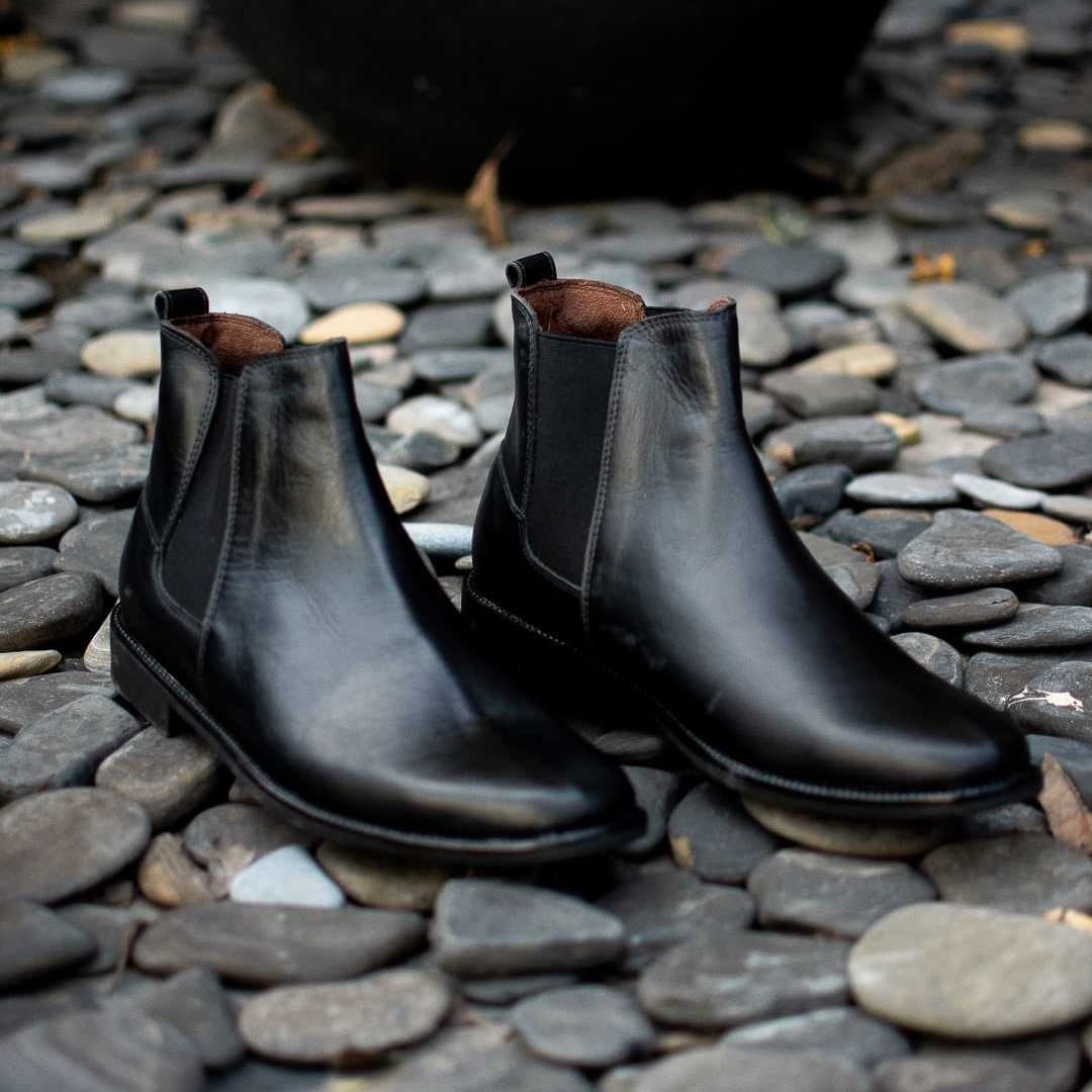 LIZANTTO Botas Chelsea Negra Cuero Liso para hombre