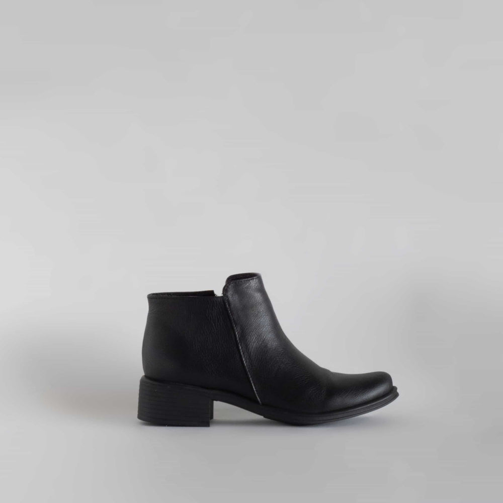 Botines para mujer en cuero