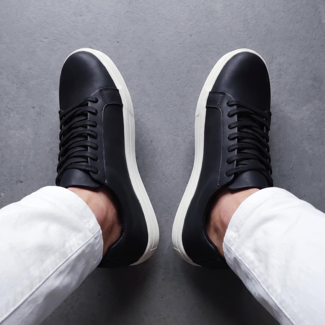 Tenis negro para hombre en cuero